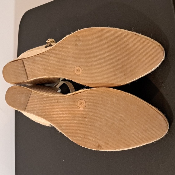 Nine West Chikflic Espadrille Wedge Platforms Tan/Gold Size 10 - Picture 5 of 5